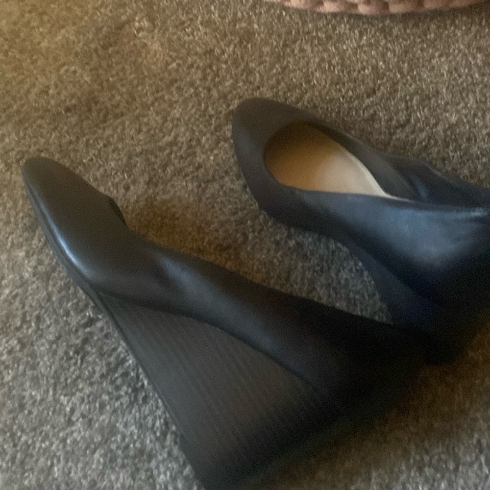 Black wedge heels NEVER WORN
